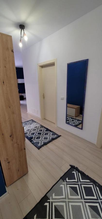 Apartman Hidden Gem, Modern 2bedroom, Amazing Terrace-free Parking-your Away From *