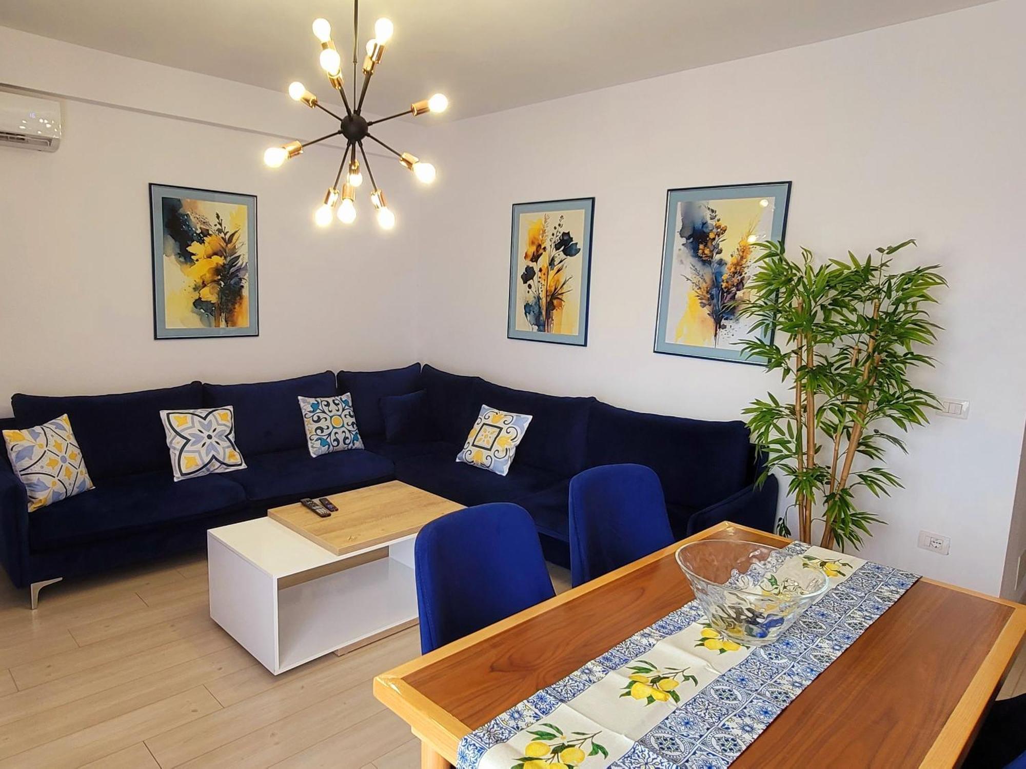 Hidden Gem, Modern 2bedroom, Amazing Terrace-free Parking-your Away From Apartment